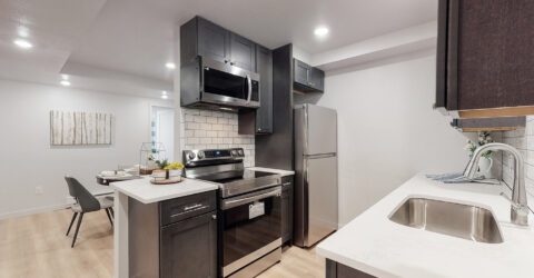 13 - Kitchen