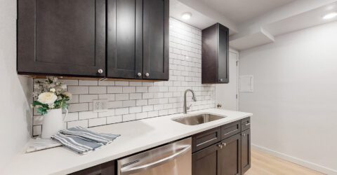 15 - Kitchen